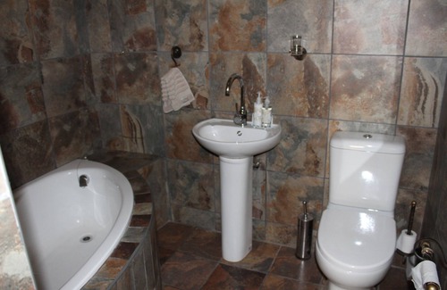 Bedfordview House | Goodnight Guest Lodge