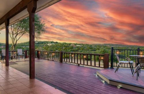 Spicewood Villa | Gorgeous 10 Acre Estate POOL HOT TUB GAME ROOM