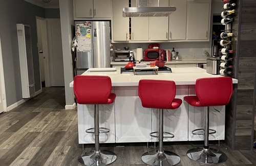 Stanley House | Gorgeous 2/1 Home 5 min walk to Downtown Lafayette