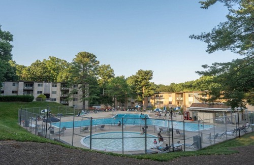 North Bethesda Apartment | Gorgeous 2B1BA w/Balcony ID114