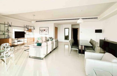 Sodeco Apartment | Gorgeous 3Br Achrafieh Apt 24/7 elec