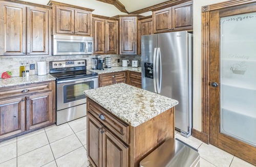 Abilene House | Gorgeous 4br Dakota Springs Home 3 Bedroom Home
