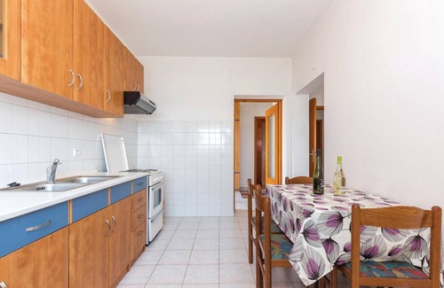 Novi Vinodolski Apartment | Gorgeous apartment in Novi Vinodolski