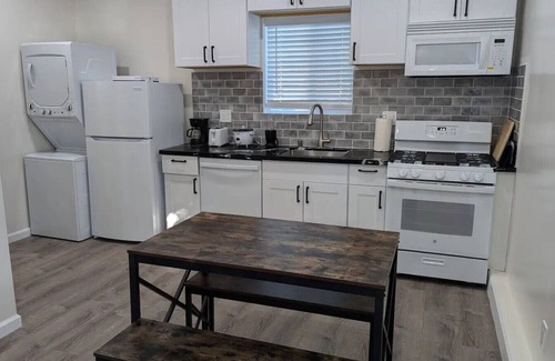 East Palo Alto Apartment | Gorgeous apartment, Menlo Park & Palo Alto border