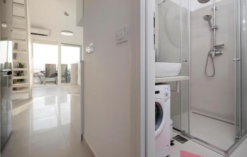 Stinica Apartment | Gorgeous Apartment In Stinica