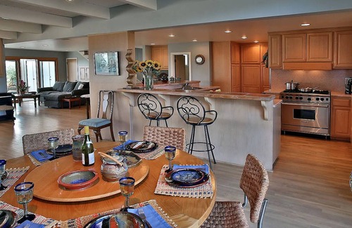 Carpinteria House | Gorgeous Beach House in a Private Cove