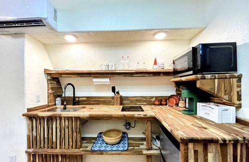 Wills Point House | Gorgeous Beehive Tiny House Surrounded by Trees for a Unique Romantic Getaway near Wills Point, Texas