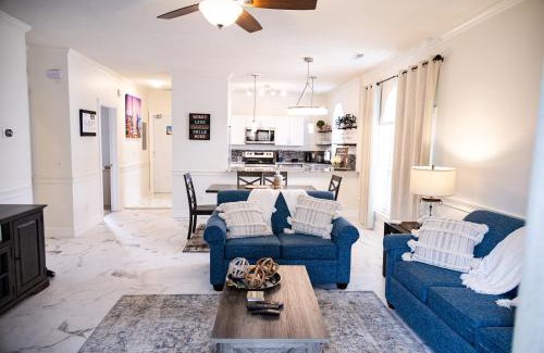 Central Myrtle Beach Apartment | Gorgeous Condo on Golf Course Near Broadway at the Beach