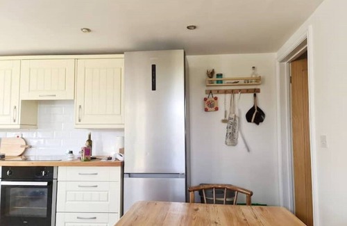 Dereham Cottage | Gorgeous cottage Brisley, 3 bed garden village pub & walks