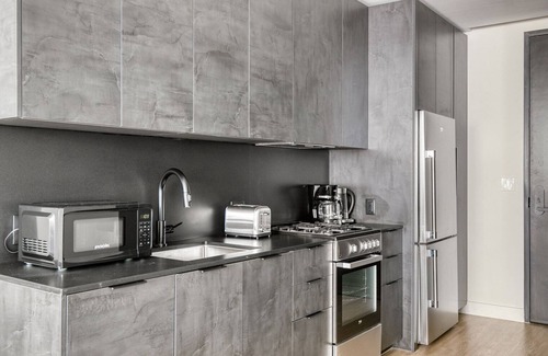 Palms Apartment | Gorgeous Culver City 1BR w/Roof, walkable neighborhood, by Blueground