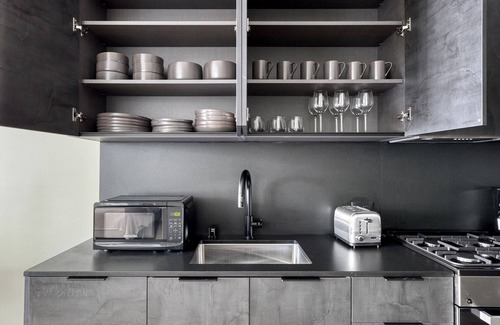 Palms Apartment | Gorgeous Culver City 1BR w/Roof, walkable neighborhood, by Blueground