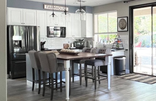 Tempe House | Gorgeous Custom Home ,Heated Pool, Golf, Gourmet Restaurants and Shopping!