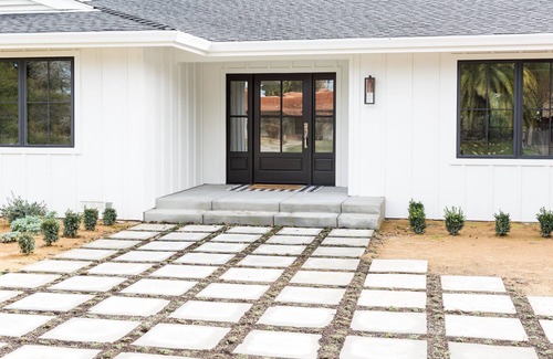 Chico House | Gorgeous Designer Home on Golf Course with POOL - perfect for large gatherings!