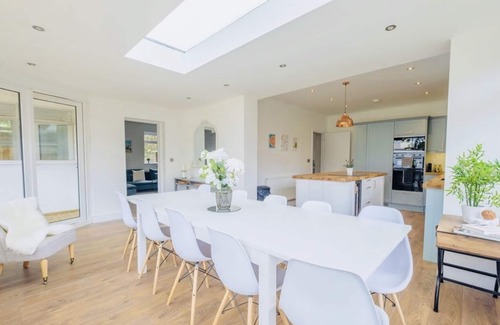 New Forest District Cabin | Gorgeous family Chalet, Sleeps 12 Coast & New Forest