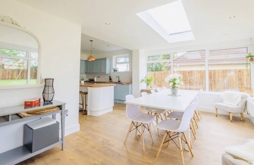 New Forest District Cabin | Gorgeous family Chalet, Sleeps 12 Coast & New Forest