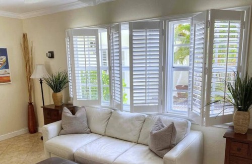 Dolphin Isles Villa | GORGEOUS Family Villa with private pool & outdoor patio!