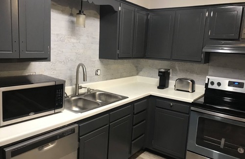 North Raleigh Condo | Gorgeous forest like 3 bed, 2 bth near NORTH HILLS & DOWNTOWN-PRIME RALEIGH AREA