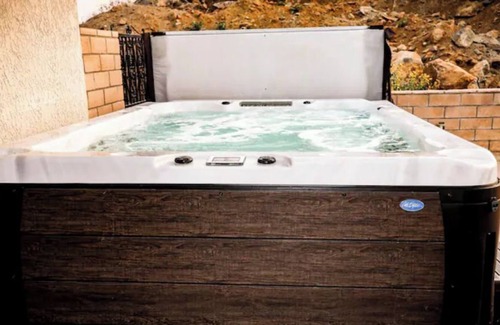 Jurupa Valley House | Gorgeous Gated Golf Course Estate