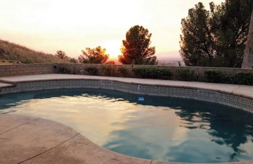 Jurupa Valley House | Gorgeous Gated Golf Course Estate