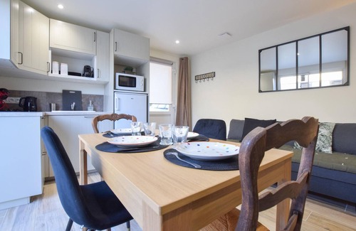 Vaux-sur-Seulles House | Gorgeous home in Esquay-sur-Seulles