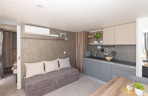 Brodarica House | Gorgeous home in Brodarica