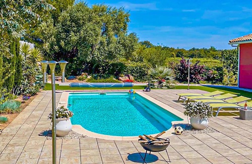 Creissan House | Gorgeous home in Creissan