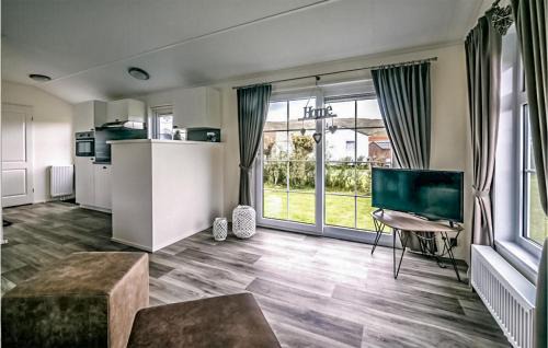 Julianadorp aan zee House | Gorgeous Home In Julianadorp With Wifi