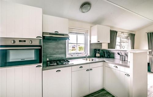 Julianadorp aan zee House | Gorgeous Home In Julianadorp With Wifi