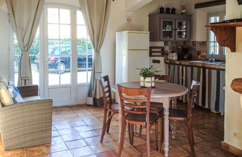 Roussillon House | Gorgeous home in Roussillon with WiFi