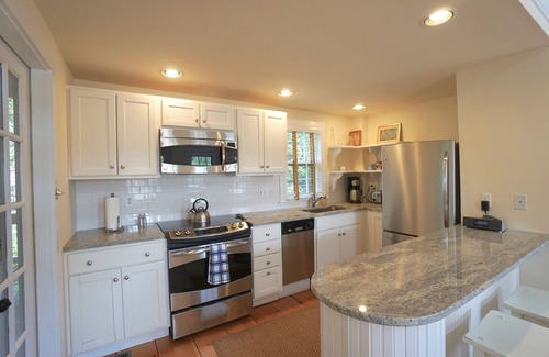 Nantucket Town House | Gorgeous home in town 3Bed 3 bath. screened porch- 3 levels of living & parking