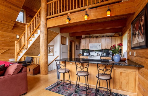 Tamarack Resort Cabin | Gorgeous Lake view log cabin near Tamarack ski resort
