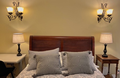 Nob Hill House | Gorgeous Large Victorian Top Flat in the heart of San Francisco