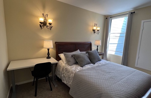 Nob Hill House | Gorgeous Large Victorian Top Flat in the heart of San Francisco