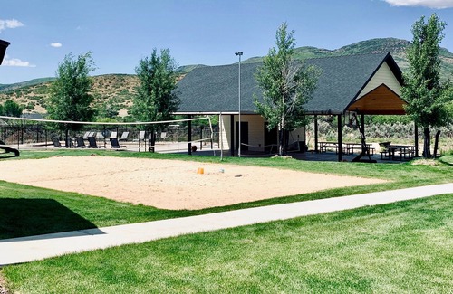 Park City House | Gorgeous Lodge, Perfect for Family Reunions, PRIVATE POOL, Hot Tub, Wifi
