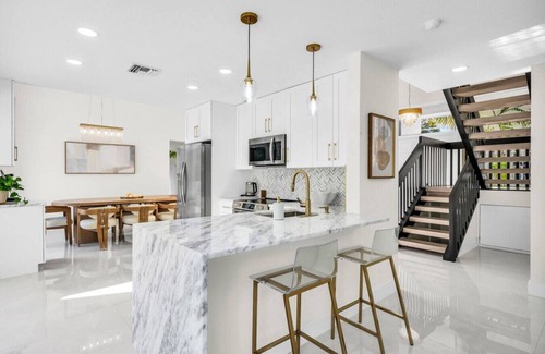 Delray Beach House | Gorgeous Modern Beach Pool House Sleeps 8 Central