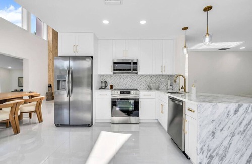 Delray Beach House | Gorgeous Modern Beach Pool House Sleeps 8 Central