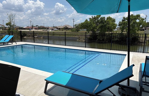 Diplomat House | Gorgeous, new 3-bedroom house with heated Pool in Cape Coral , sleeps 8