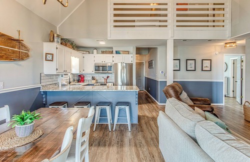 Ocean Isle Beach House | Gorgeous OIB Escape w/Dock & Canal View!