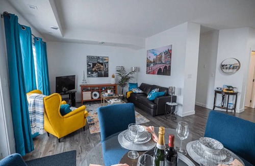 North Central Edmonton Apartment | Gorgeous Penthouse