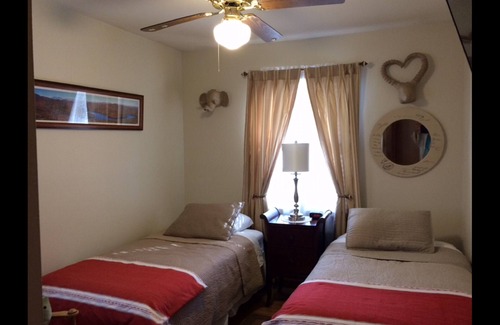 Lee House | Gorgeous, Private, Family-Friendly, Organic Home with a Great Location in Lee