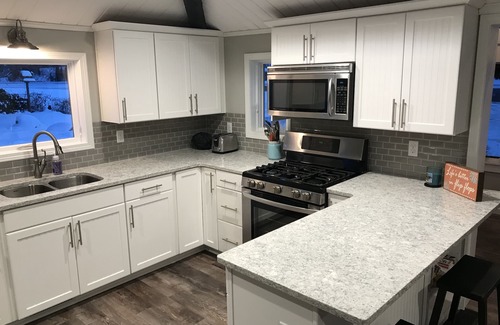 Newaygo Cottage | Gorgeous renovated cottage on Croton Pond