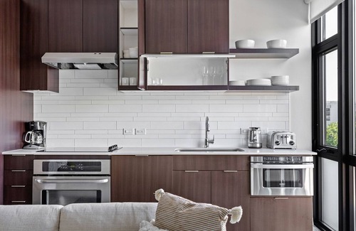 Shaw Apartment | Gorgeous Shaw Studio w/Gym & Doorman, nr Nightlife, by Blueground