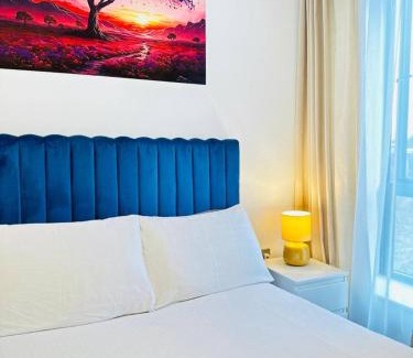 Brentwood Apartment | Gorgeous two bedroom luxury Apartment sleeps 6
