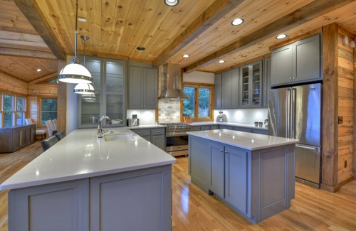 Morganton Cabin | Gorgeous views, pool table, & more! - Honey Hill