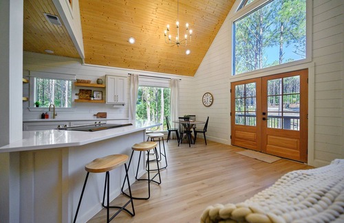 Pickens Cabin | Gorgeous wooded cabin for small groups or families that sleeps10! 1BR+Loft|7 bed