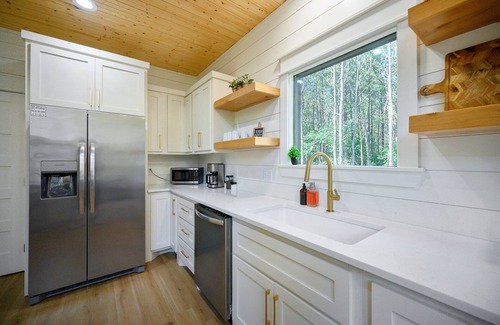 Pickens Cabin | Gorgeous wooded cabin for small groups or families that sleeps10! 1BR+Loft|7 bed