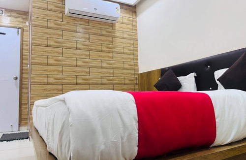 Changodar Hotel | Goroomgo Arsh Inn Ahmedabad