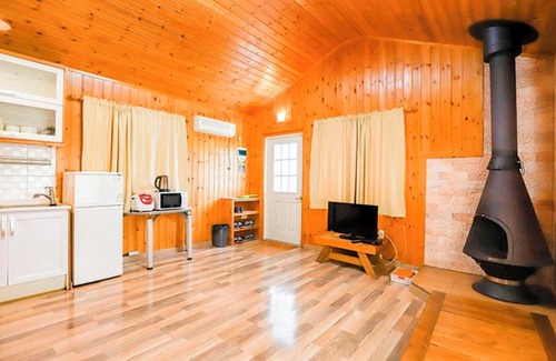 Goseong House | Goseong Gureumwiui Sanchaek Pension