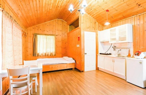 Goseong House | Goseong Gureumwiui Sanchaek Pension