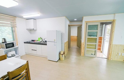 Tonmak House | Goseong San Deul Bada Pension